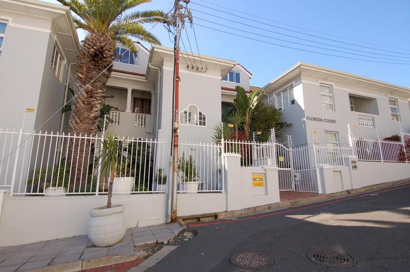 To Let 2 Bedroom Property for Rent in Bantry Bay Western Cape